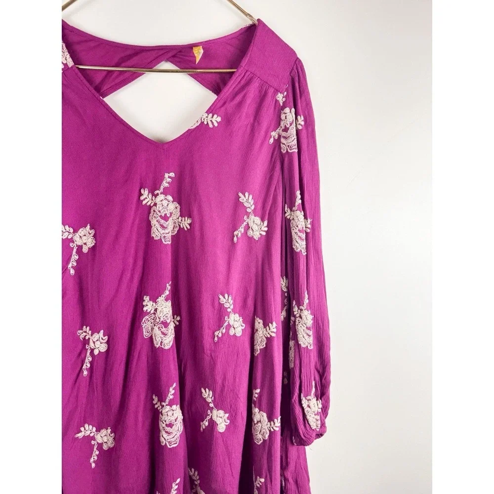FREE People Emma Floral Embroidered Tunic Mini Dress in Berry Sz S Flowy Boho